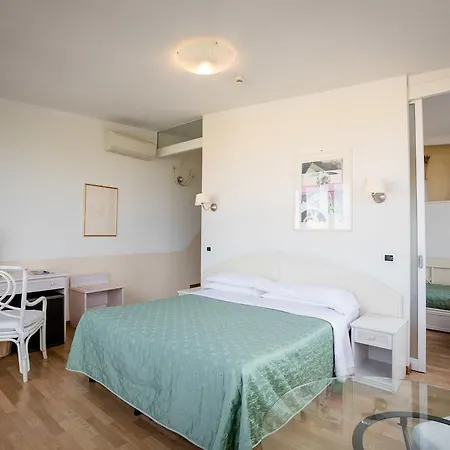 Duomo Hotel 5*